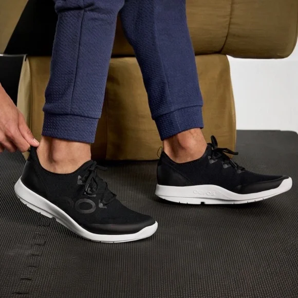 OOFOS Women's OOMG Sport LS Shoe in Black/White Size 9 - Picture 2 of 12